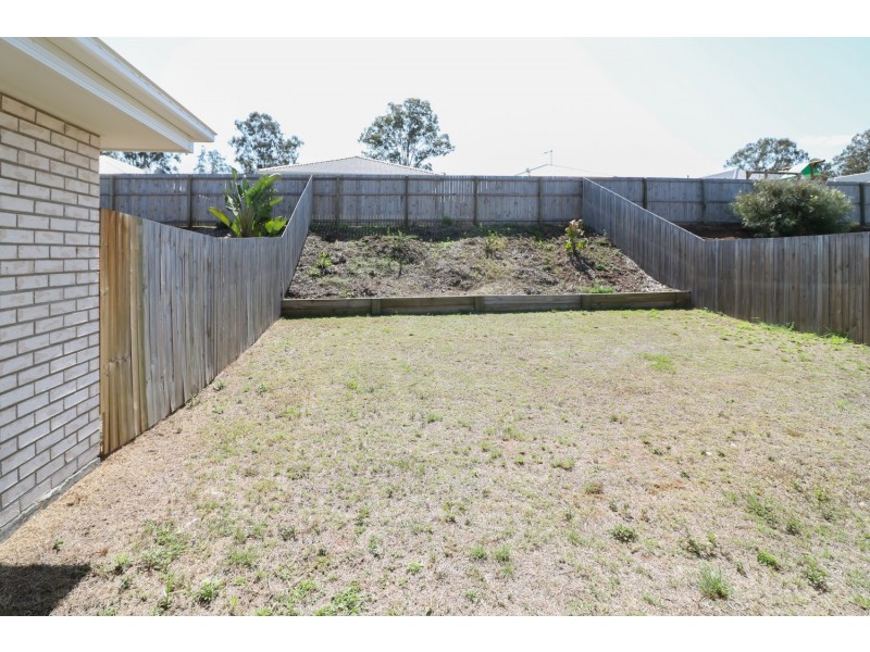 2/11 Brittany Court, Gleneagle QLD 4285