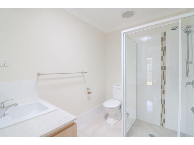 2/11 Brittany Court, Gleneagle QLD 4285