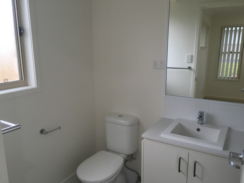 8 Brittany Court, Gleneagle QLD 4285