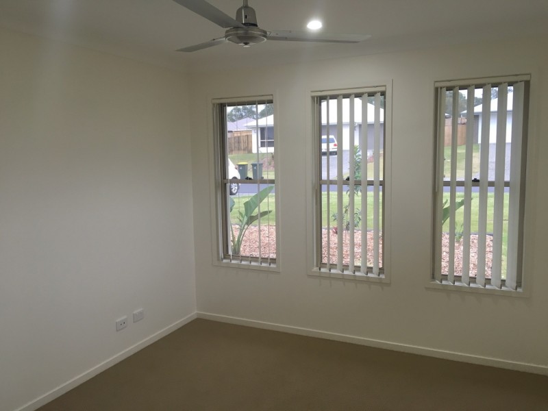 8 Brittany Court, Gleneagle QLD 4285