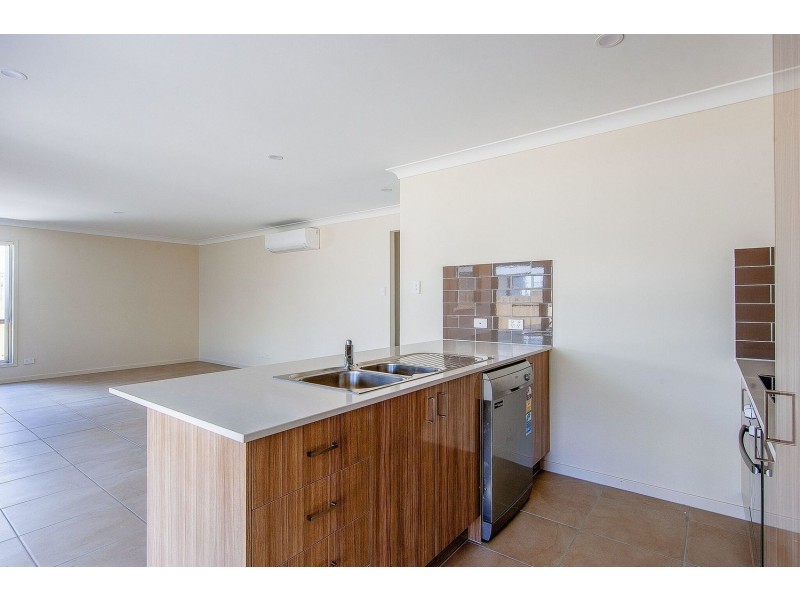 12 Dysart Drive, Holmview QLD 4207