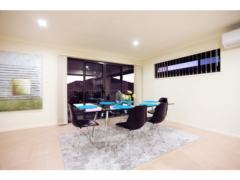 23 Milbrook Crescent, Pimpama QLD 4209