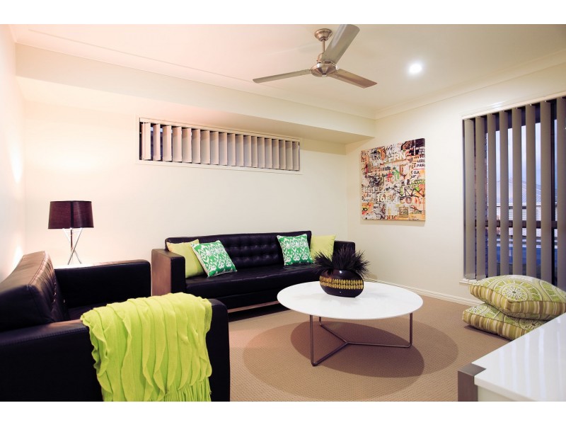 23 Milbrook Crescent, Pimpama QLD 4209