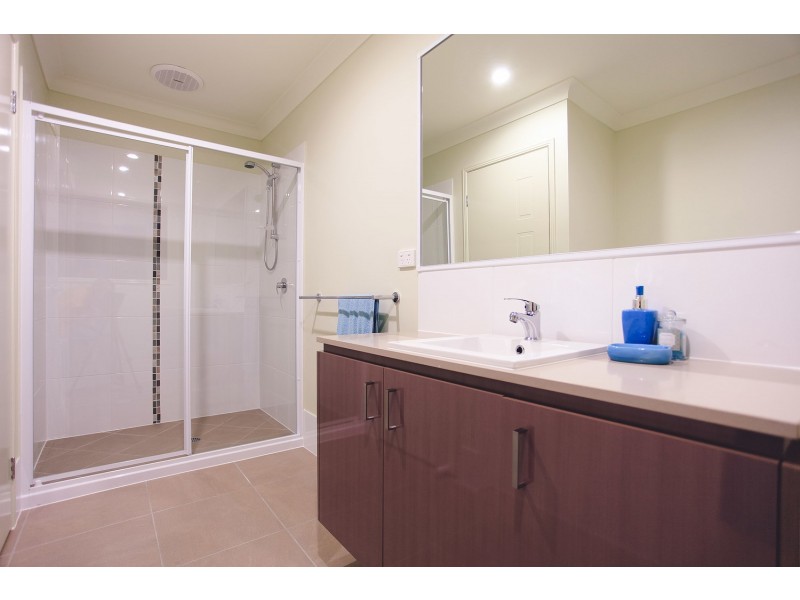 23 Milbrook Crescent, Pimpama QLD 4209