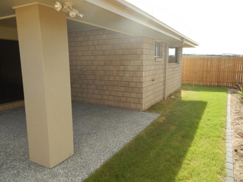 23 Milbrook Crescent, Pimpama QLD 4209