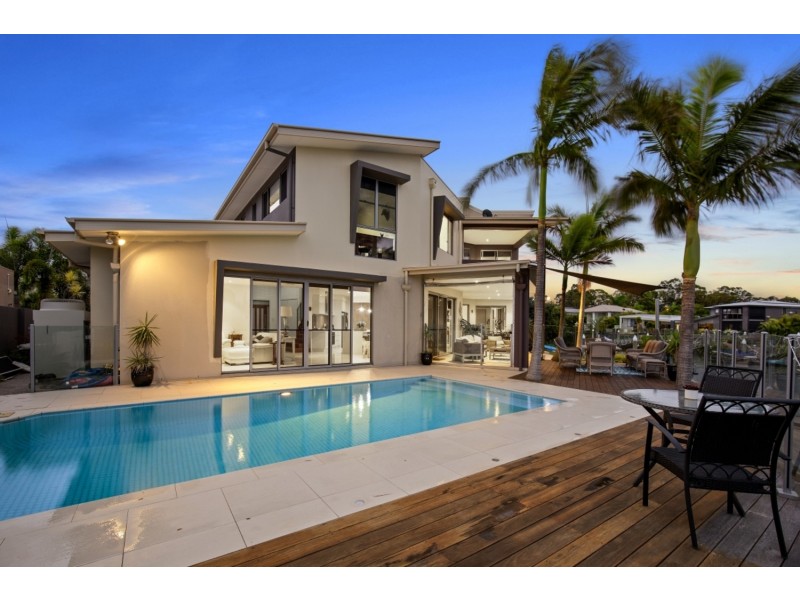 12 North Quay Drive, Biggera Waters QLD 4216