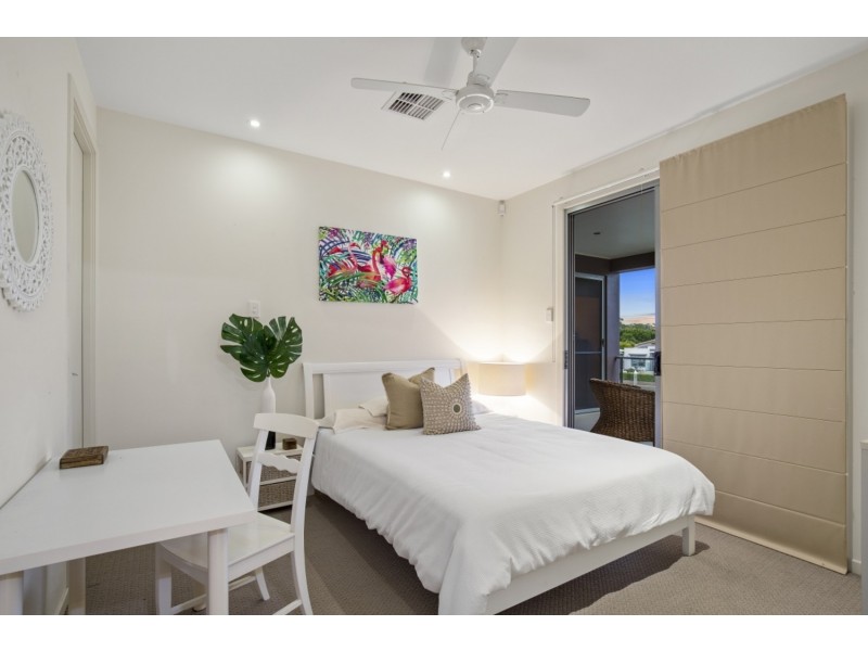 12 North Quay Drive, Biggera Waters QLD 4216