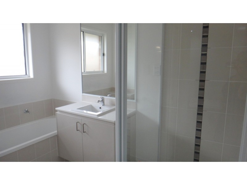 72 Damian Leeding Way, Upper Coomera QLD 4209