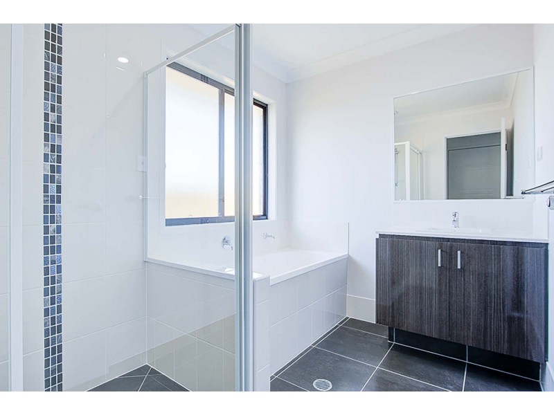 50 Colorado Drive, Bahrs Scrub QLD 4207