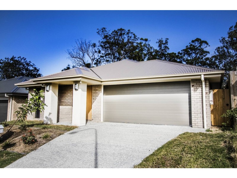 32 Percy Earl Crescent, Pimpama QLD 4209