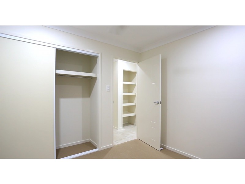 32 Percy Earl Crescent, Pimpama QLD 4209