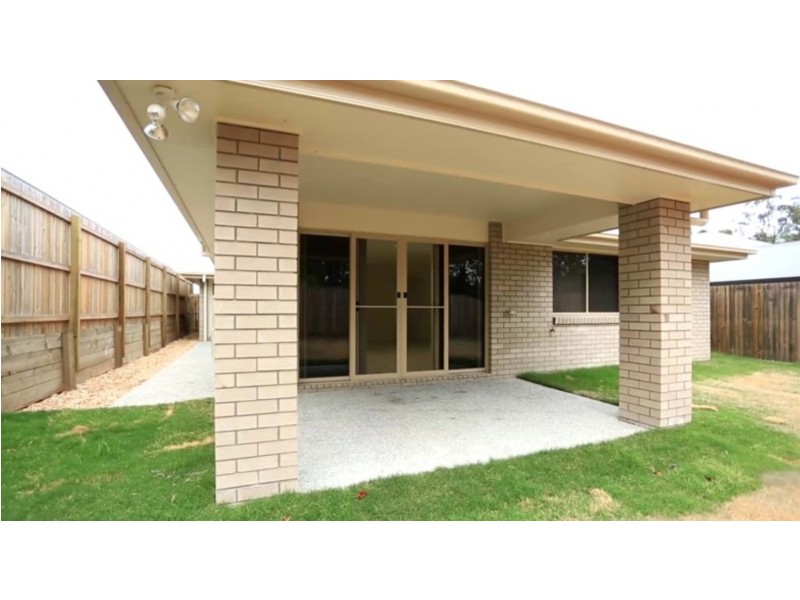 32 Percy Earl Crescent, Pimpama QLD 4209