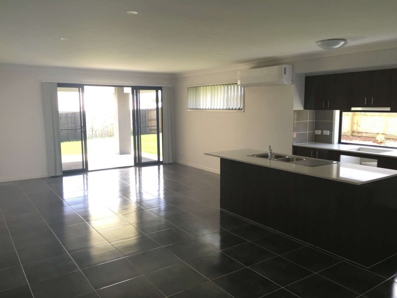 8 Tarryn Street, Gleneagle QLD 4285
