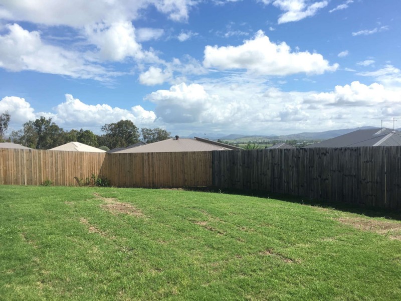 8 Tarryn Street, Gleneagle QLD 4285
