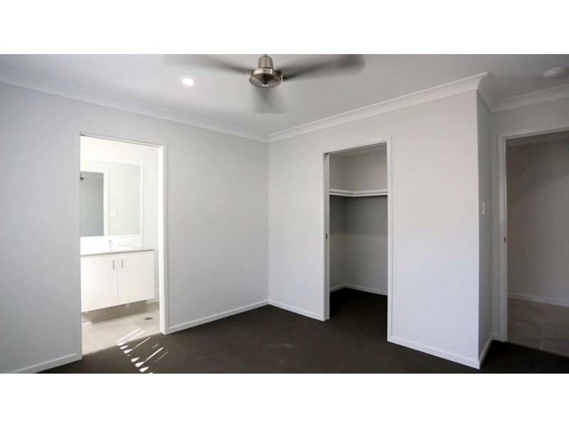 20 Hazel Street, Pimpama QLD 4209