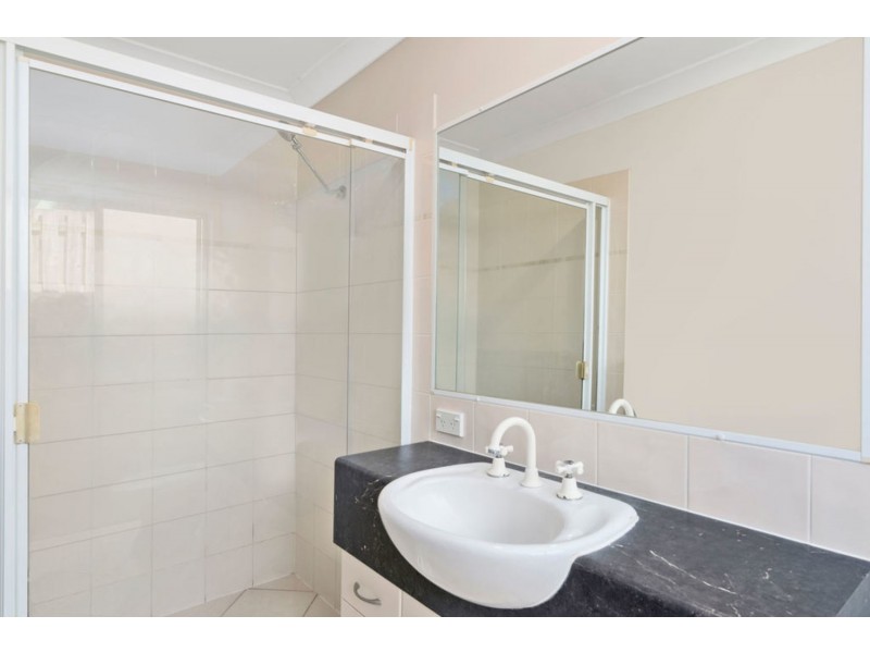 9 Laurina Court, Elanora QLD 4221