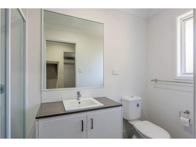 18 Clermont Street, Holmview QLD 4207