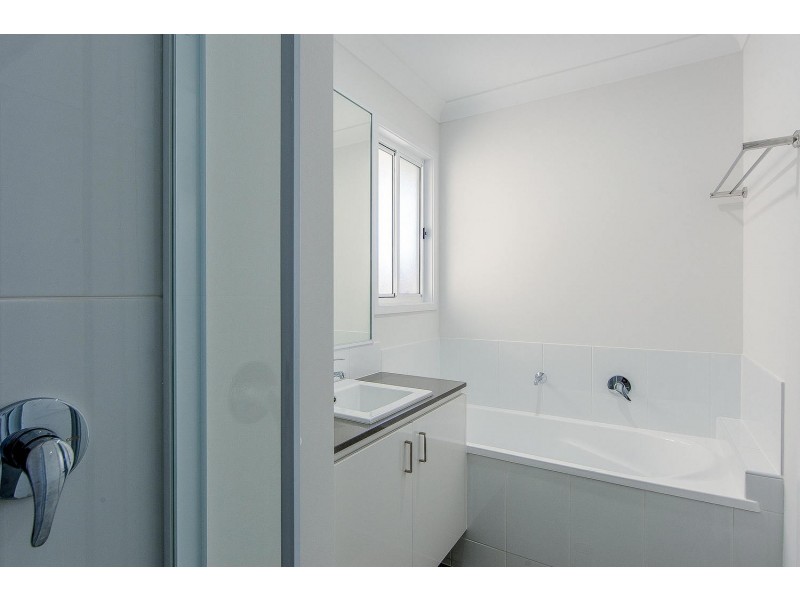 18 Clermont Street, Holmview QLD 4207