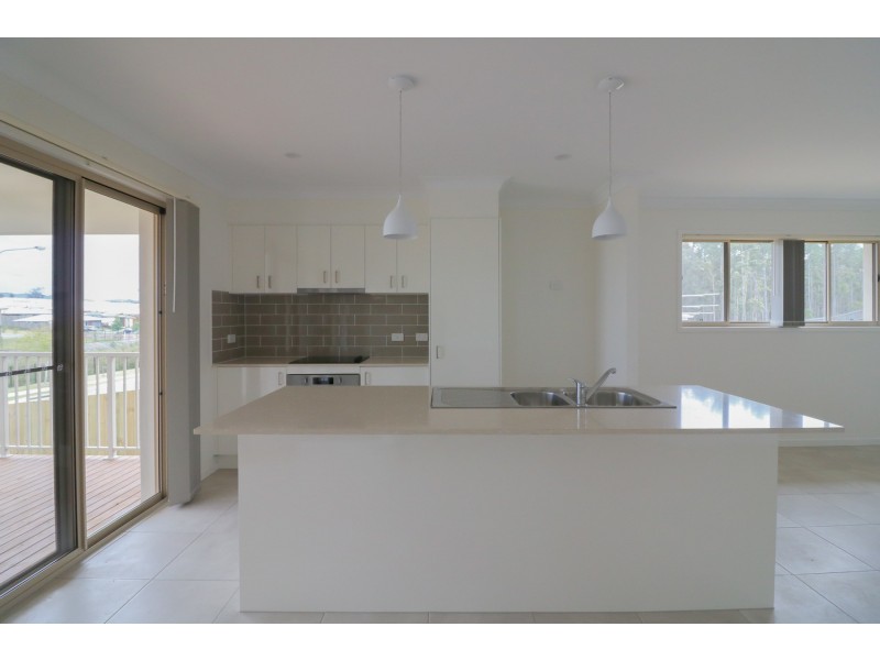 10 Gillian Drive, Coomera QLD 4209