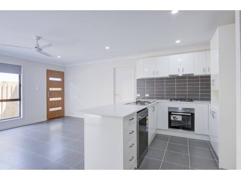 2/50 Rosella Street, Loganlea QLD 4131