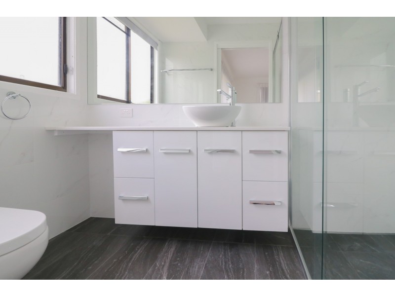 13 Zoeller Drive, Parkwood QLD 4214