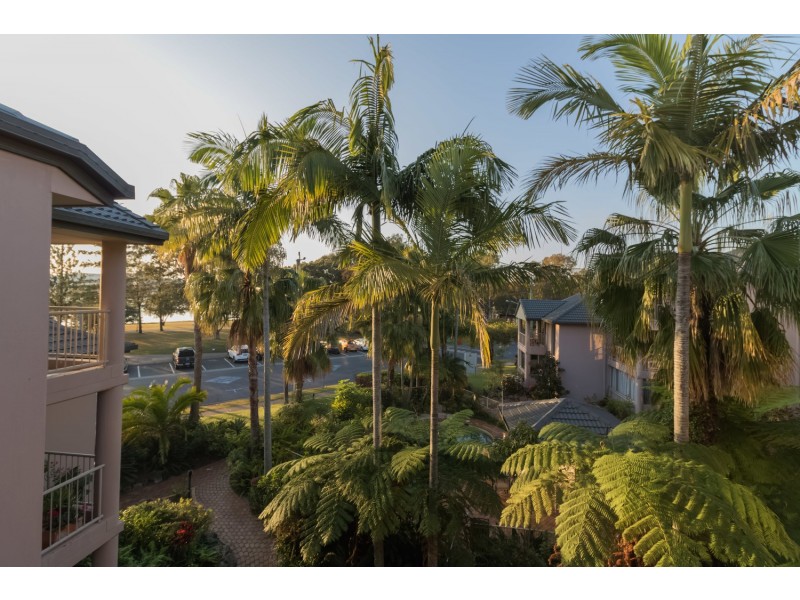 27/48 The Esplanade, Paradise Point QLD 4216
