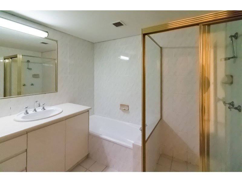 27/48 The Esplanade, Paradise Point QLD 4216