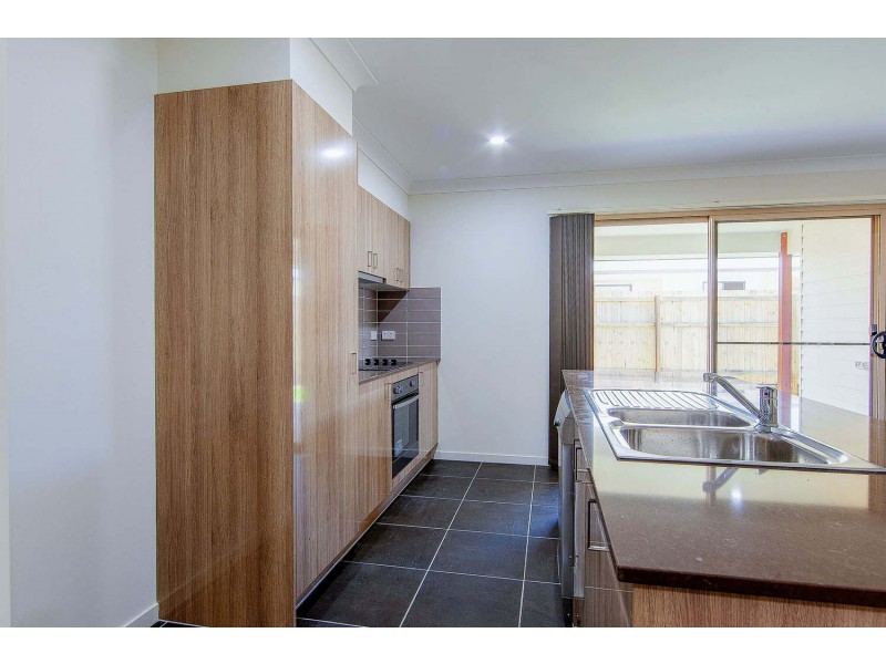 36 Clermont Street, Holmview QLD 4207