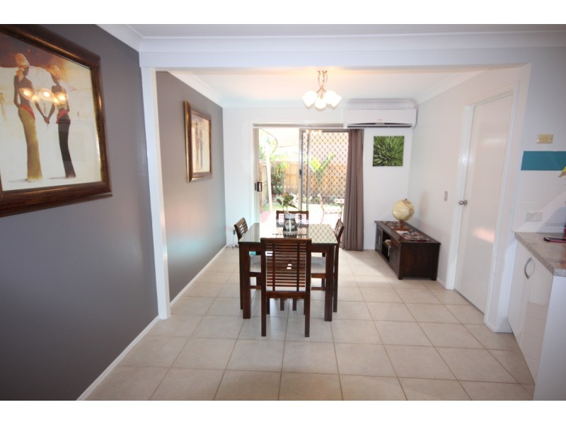 2/146 Central Street, Labrador QLD 4215