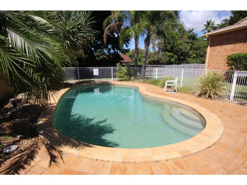 2/146 Central Street, Labrador QLD 4215