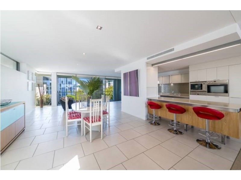 7506/2 Ephraim Island, Paradise Point QLD 4216