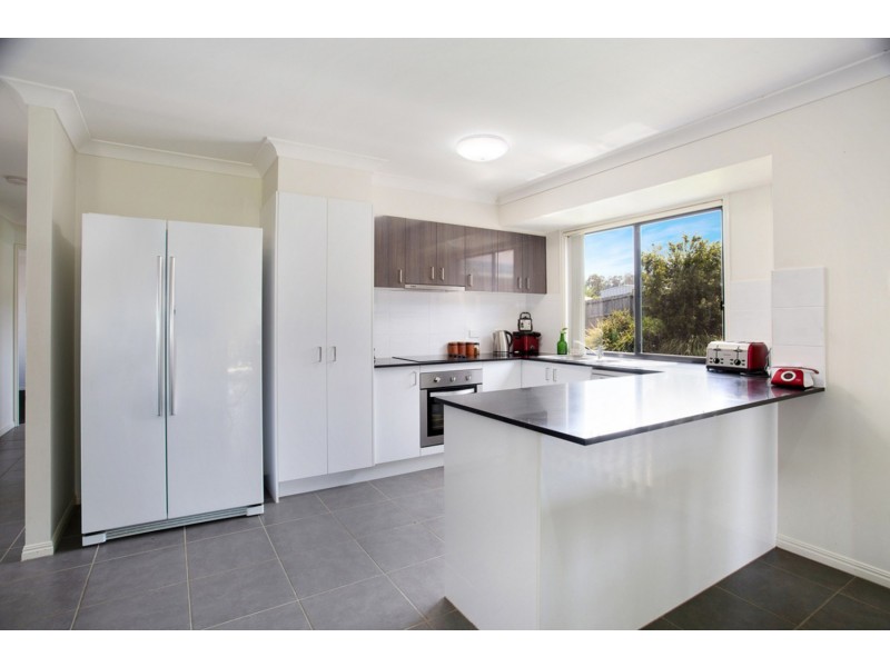 6 Finley Street, Gleneagle QLD 4285