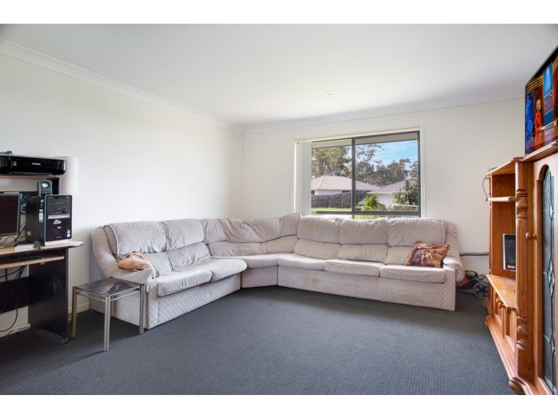 6 Finley Street, Gleneagle QLD 4285