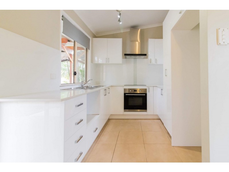 6 Amanda Street, Upper Coomera QLD 4209