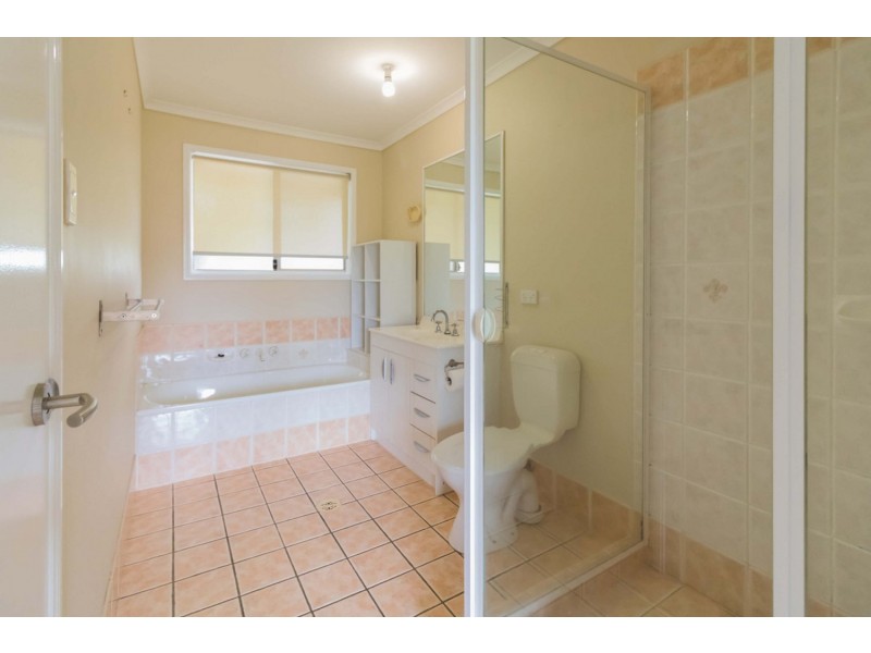 6 Amanda Street, Upper Coomera QLD 4209