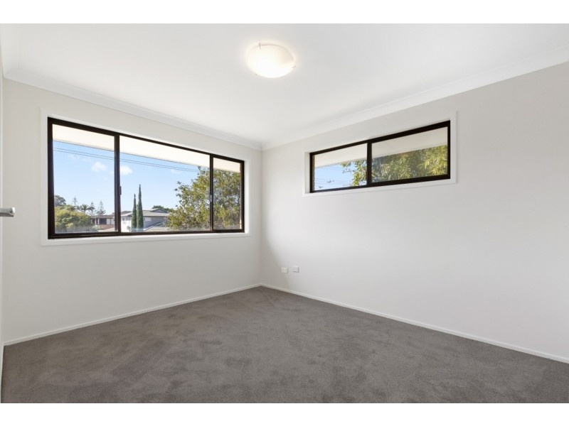 290 Bayview Street, Hollywell QLD 4216