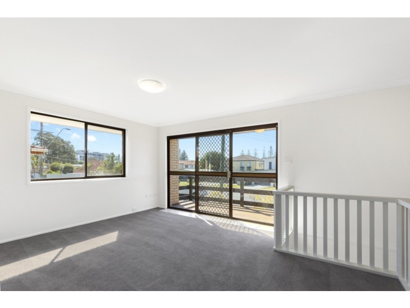 290 Bayview Street, Hollywell QLD 4216