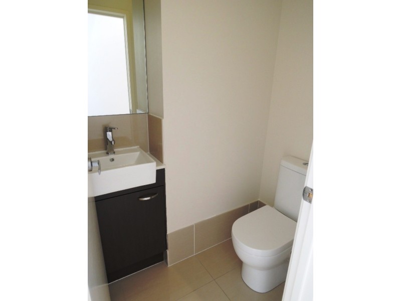 3/79 Falconer Street, Southport QLD 4215