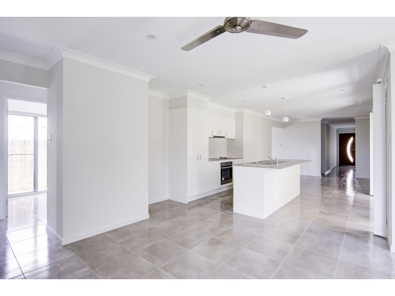 16 Dysart Drive, Holmview QLD 4207