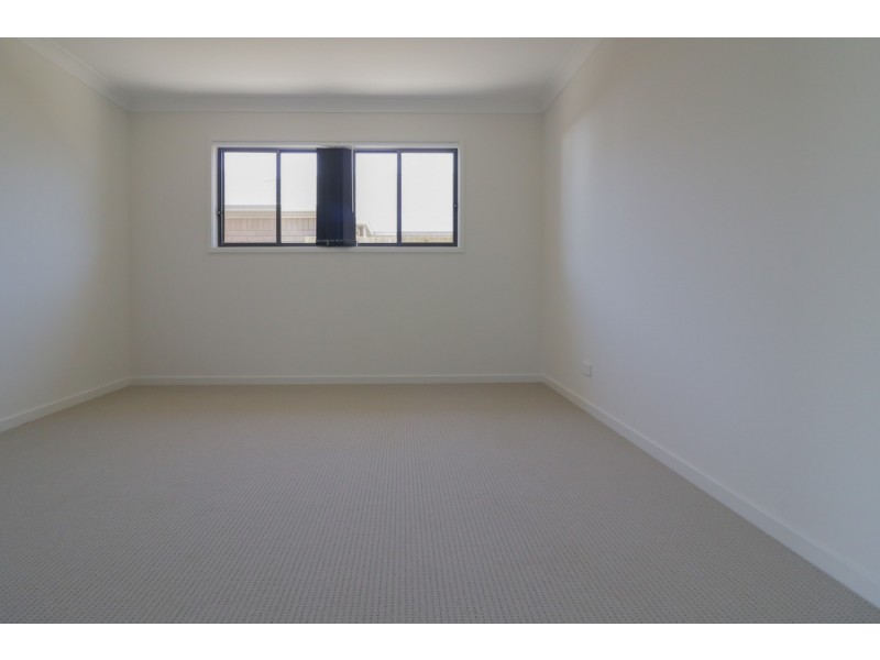 19 Steves Way, Coomera QLD 4209