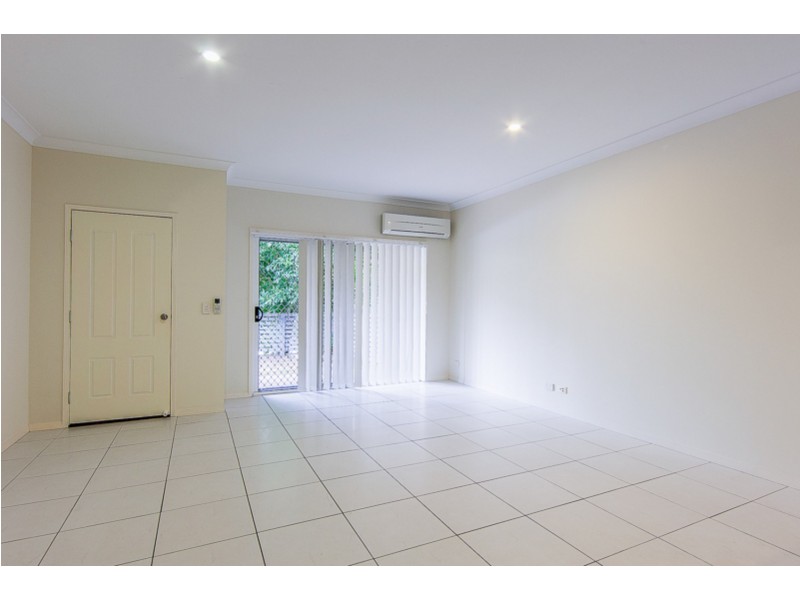 2/1 Frankland Avenue, Waterford QLD 4133