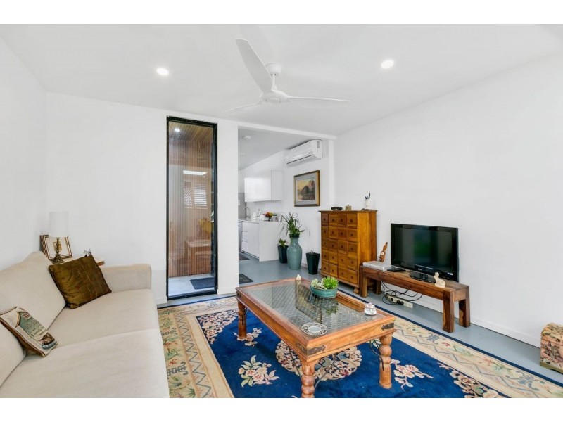 2/52 Stevens Street, Southport QLD 4215