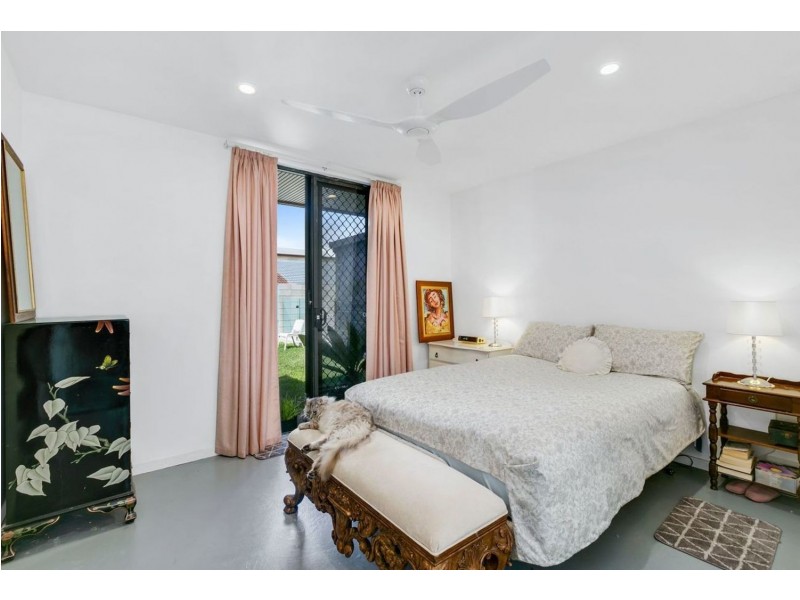 2/52 Stevens Street, Southport QLD 4215