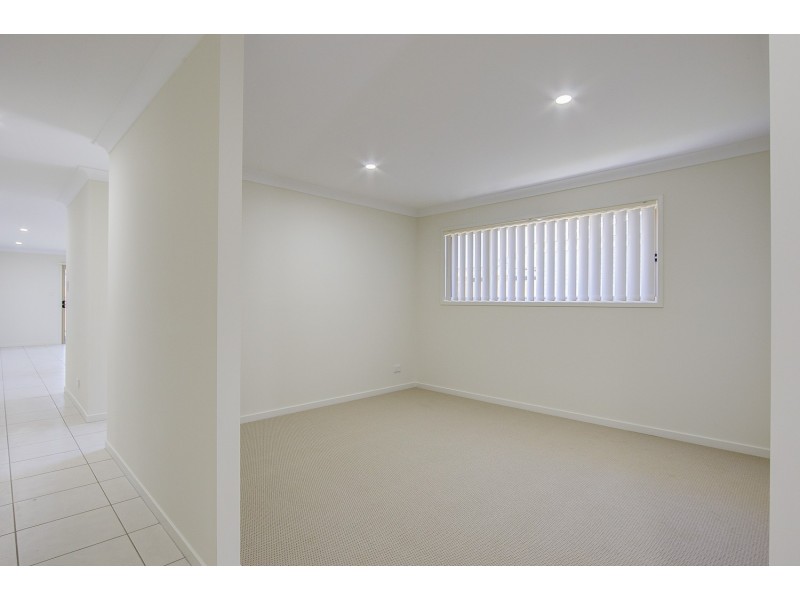 16 Steves Way, Coomera QLD 4209