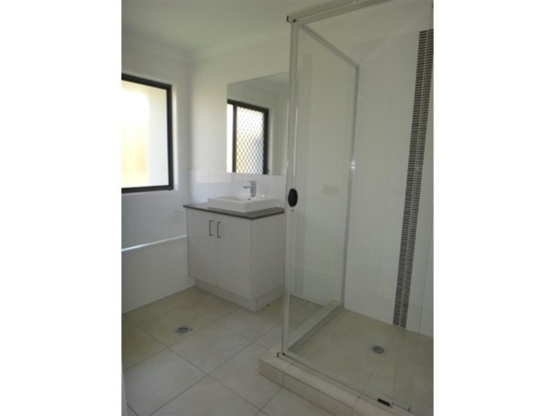 14 McAllisters Crescent, Coomera QLD 4209