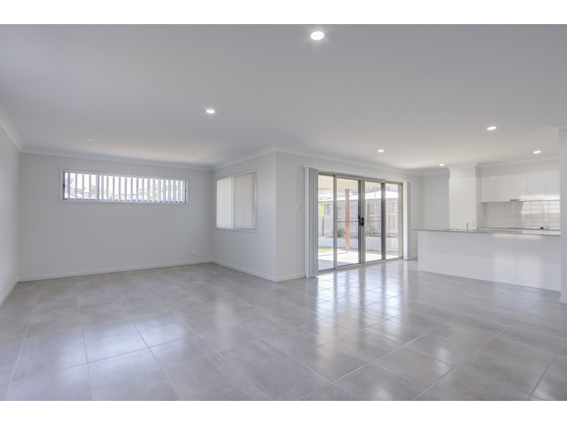 291 Tallagandra Road, Holmview QLD 4207