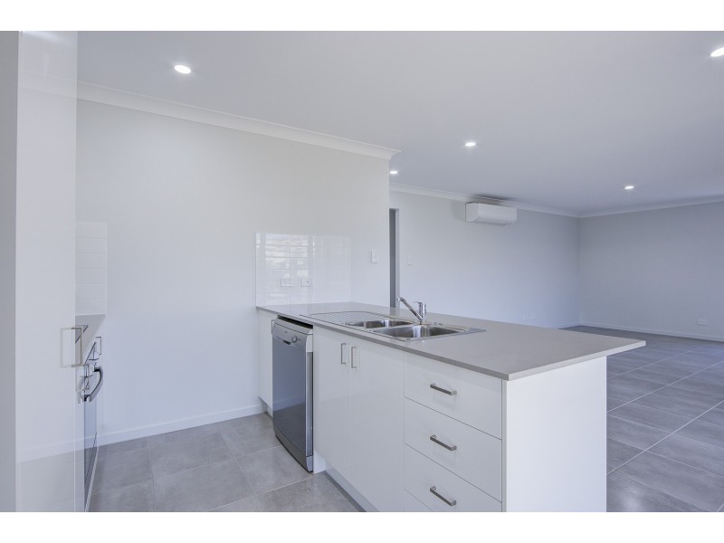 291 Tallagandra Road, Holmview QLD 4207