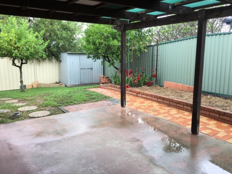 2/177 Olsen Avenue, Labrador QLD 4215