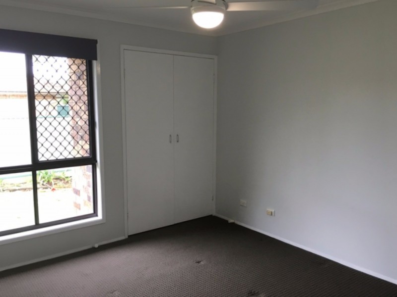 2/177 Olsen Avenue, Labrador QLD 4215