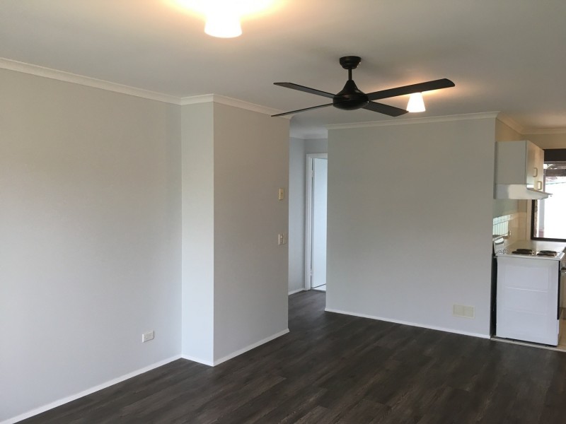 2/177 Olsen Avenue, Labrador QLD 4215